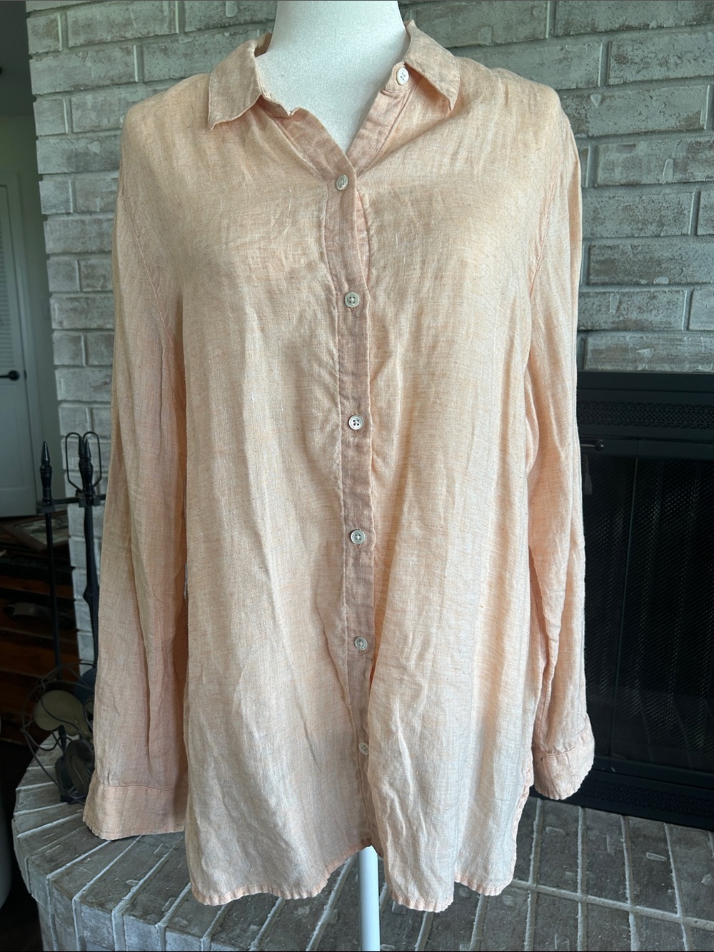 J Jill Love Linen Lightweight Peach/Salmon Button-Up, Large